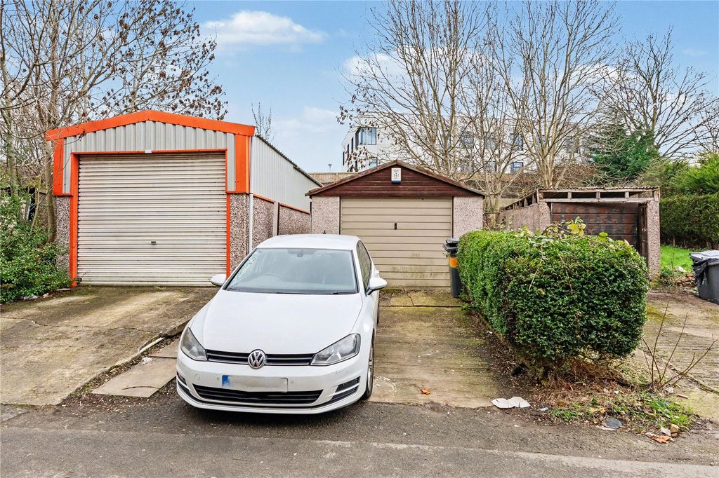 Property photo 2 of 12 Picture No. 14