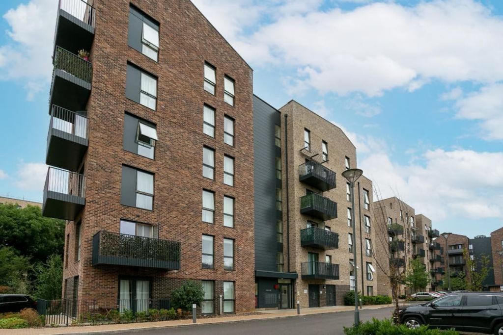 Property photo 2 of 10