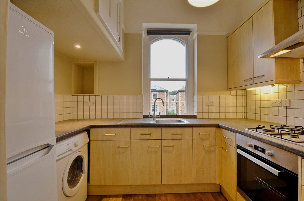 Property photo 3 of 11 Picture No. 18