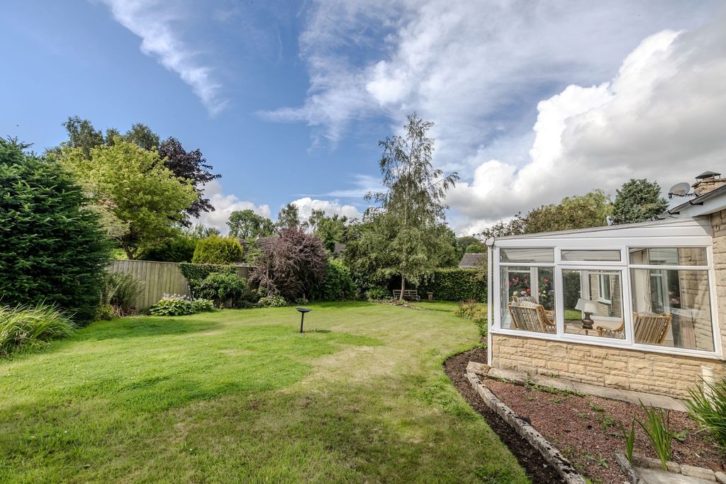 Property photo 2 of 31 Longridge,Hawkwellne180Qt-9