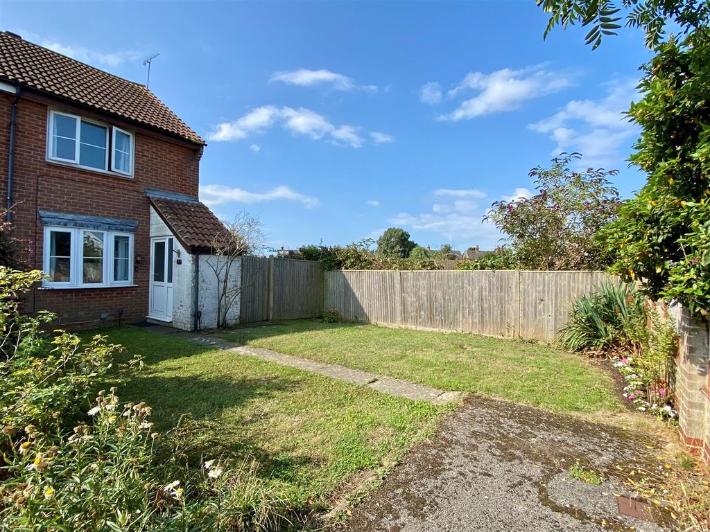 Property photo 1 of 14 Holyfront.Jpg
