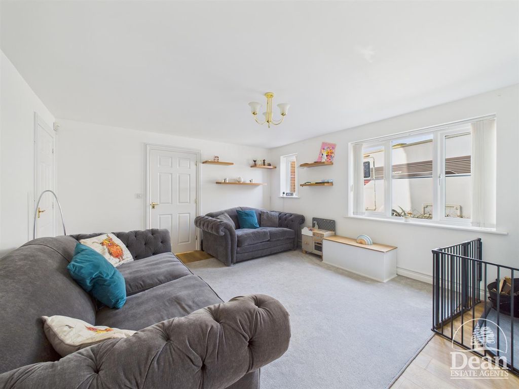 Property photo 2 of 26