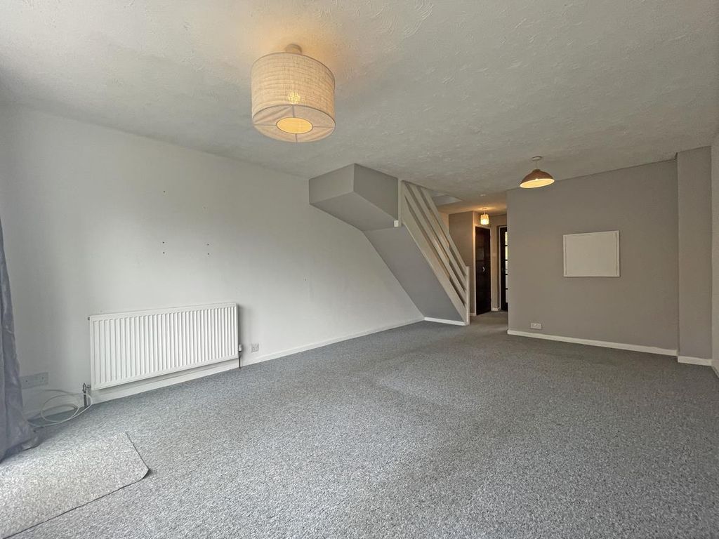 Property photo 3 of 12 Westcott Close 43 - Lounge 3.Jpg
