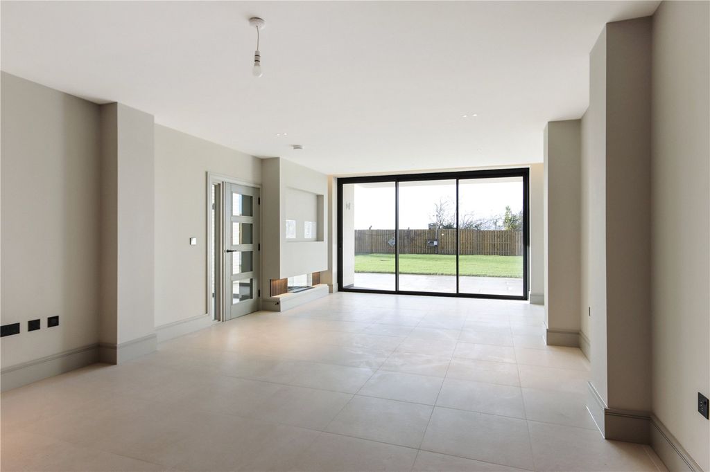 Property photo 2 of 22 Plot 2 Living