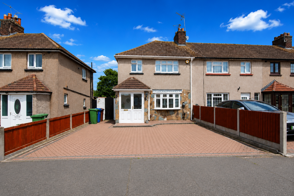 Property photo 1 of 17 Acc036Ef-4C03-4B57-9Ea0-886A7C5D6Eaa