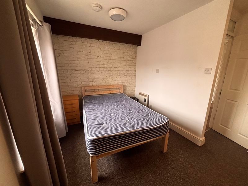 Property photo 2 of 6 Photo 8