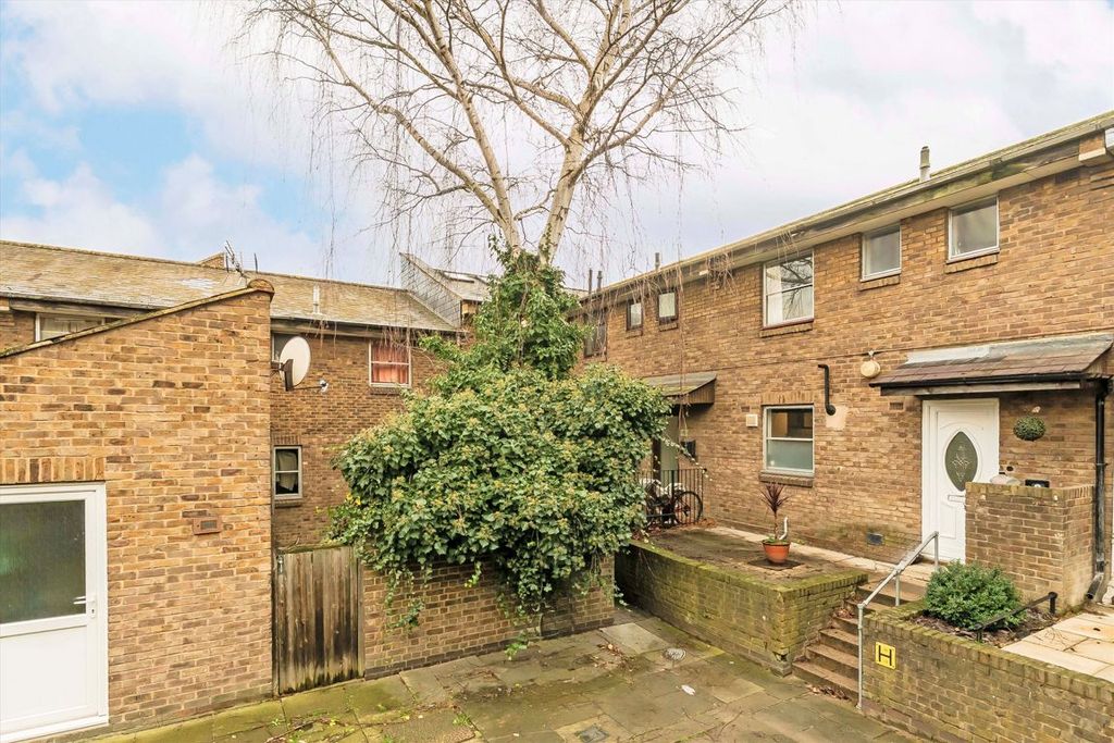 Property photo 2 of 9