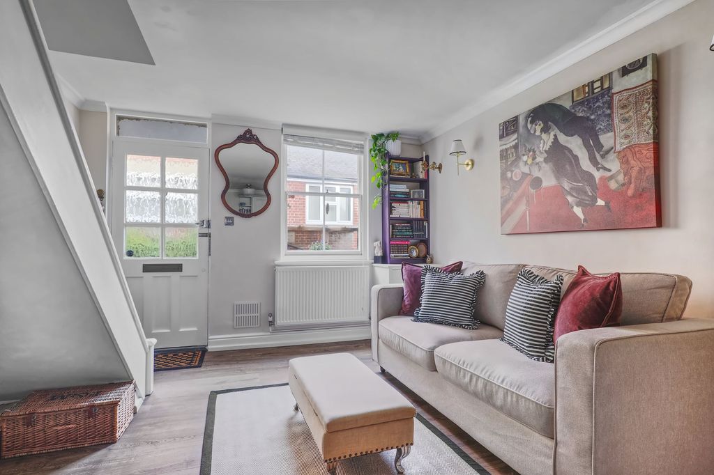 Property photo 3 of 12