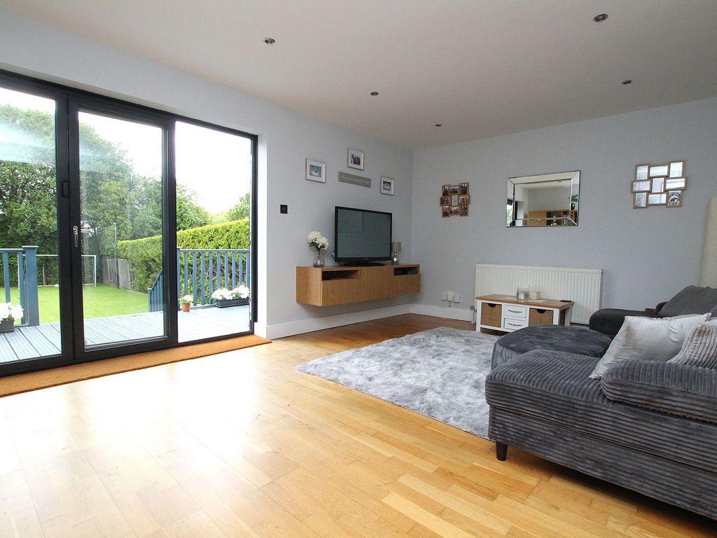 Property photo 3 of 33