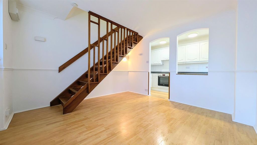 Property photo 2 of 14 Pxl_20251203_121019747.Mp~3.Jpg