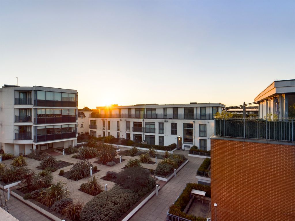 Property photo 1 of 12 Picture No. 23