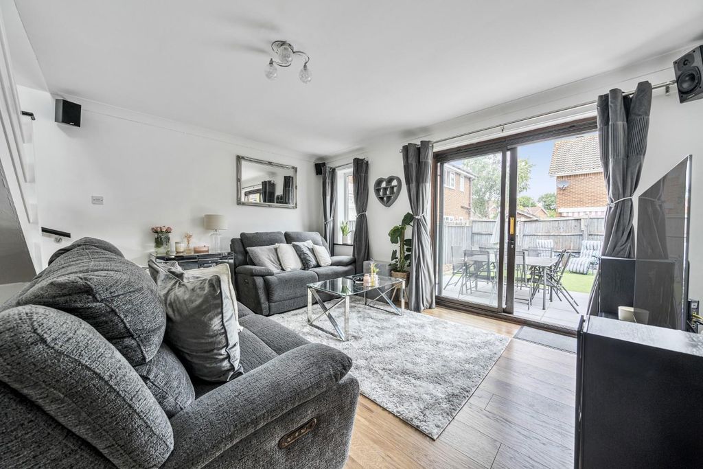 Property photo 2 of 16 9-1314944-11-685A965Df2A6d-9.Jpg