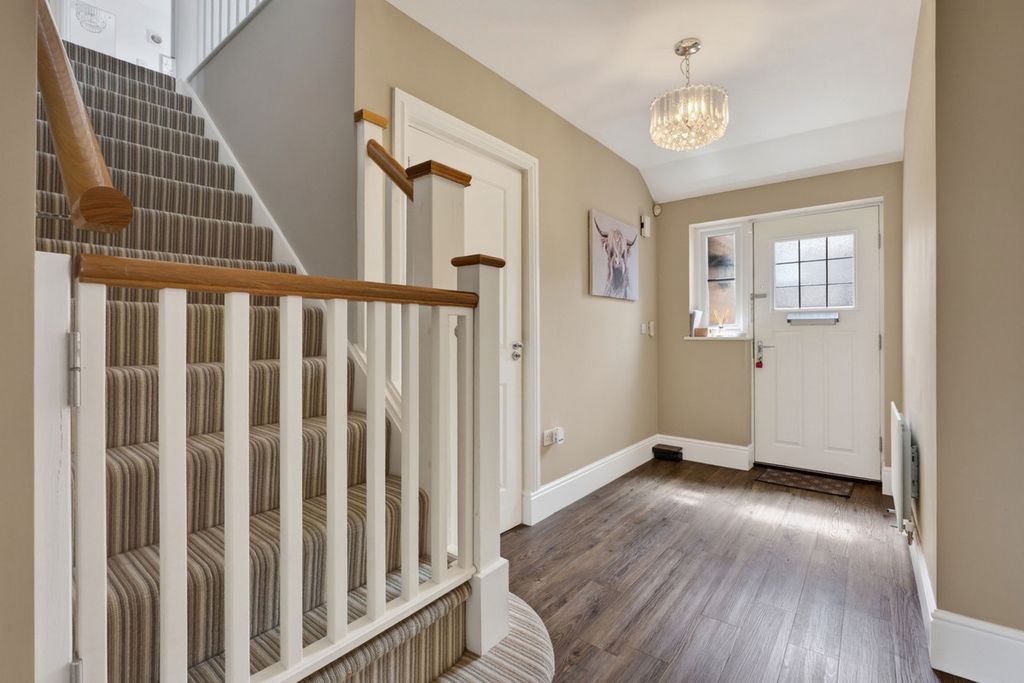 Property photo 2 of 49
