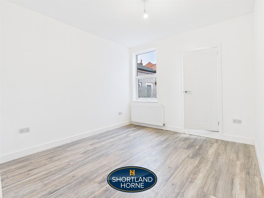 Property photo 3 of 15 Cam04377G0-Pr0074-Still002.Jpg