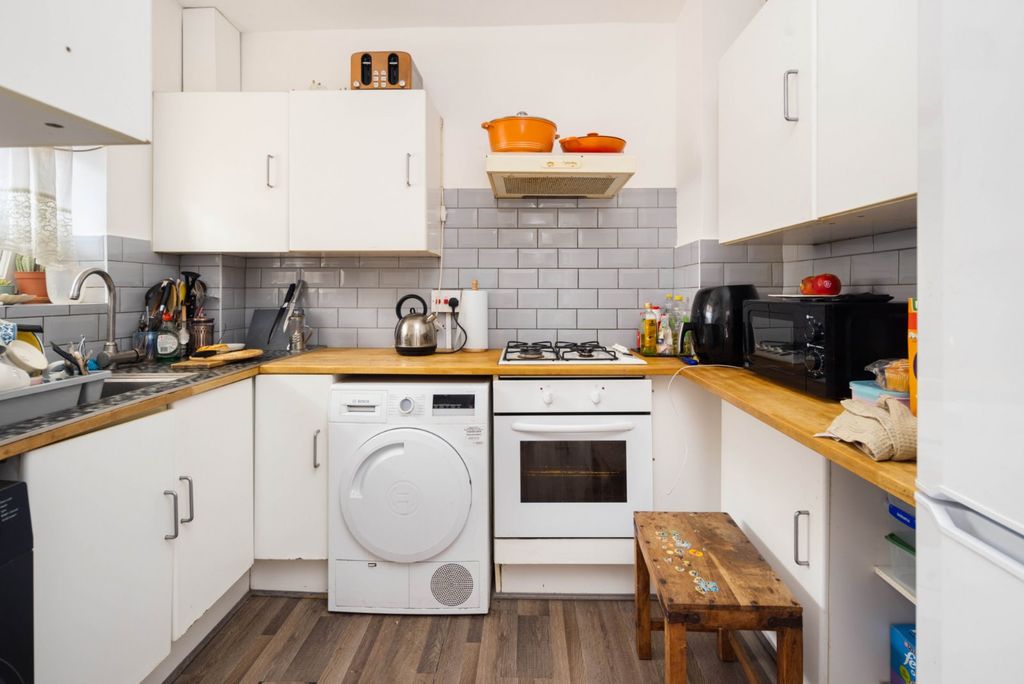 Property photo 2 of 13 Kitchen