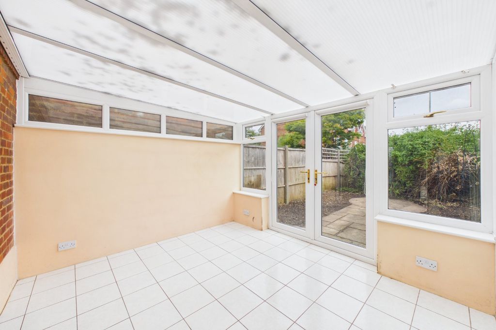 Property photo 3 of 8 Picture No. 06