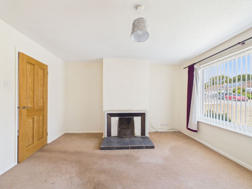 Property photo 2 of 15 Living Room