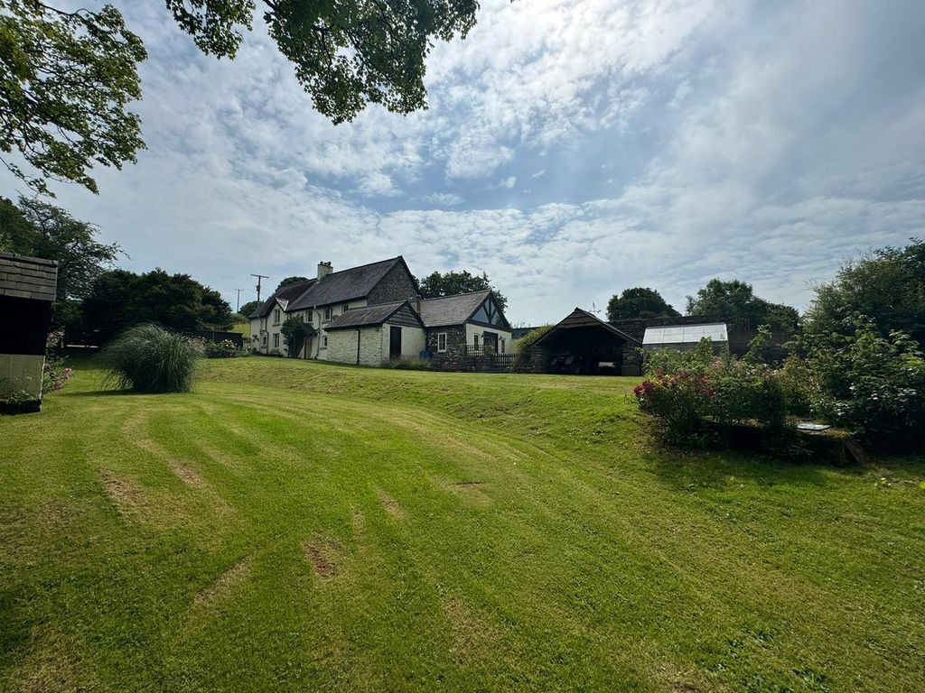 Property photo 1 of 29