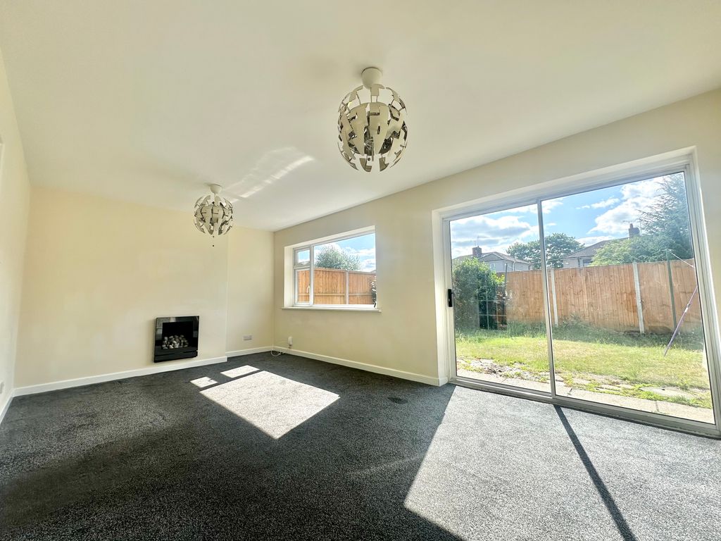 Property photo 2 of 17 Img_8402