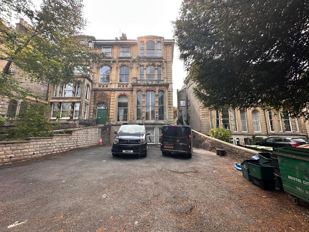Property photo 1 of 10 Period Stone-Fronted Building With Tall Arched Win...