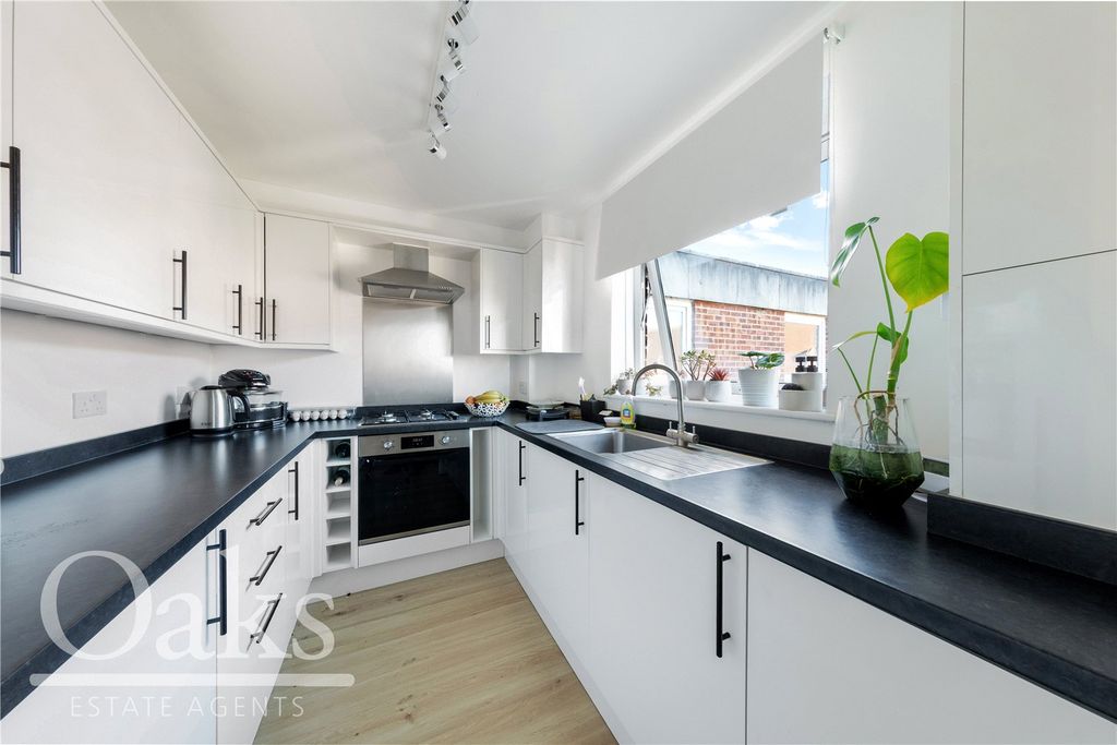 Property photo 3 of 8 Picture No. 02
