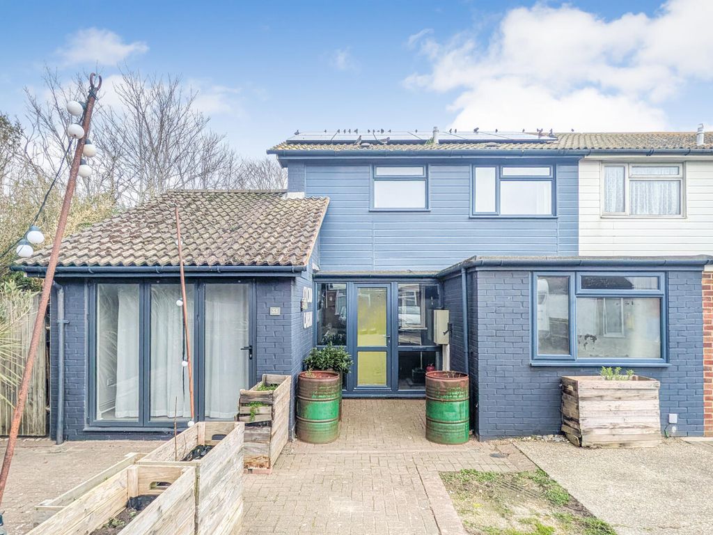 Property photo 3 of 13 Front (Exterior)