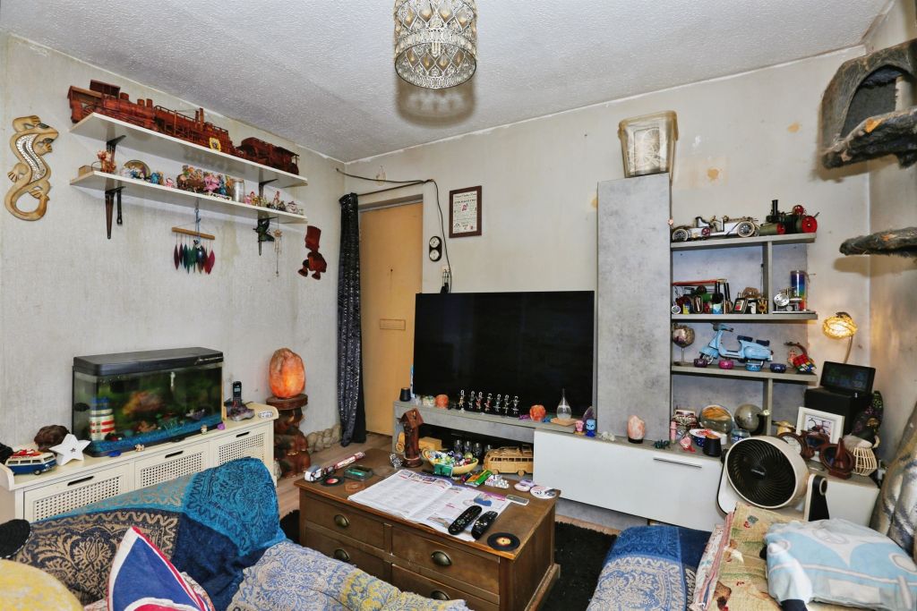 Property photo 3 of 8