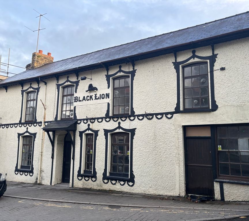 Property photo 1 of 15