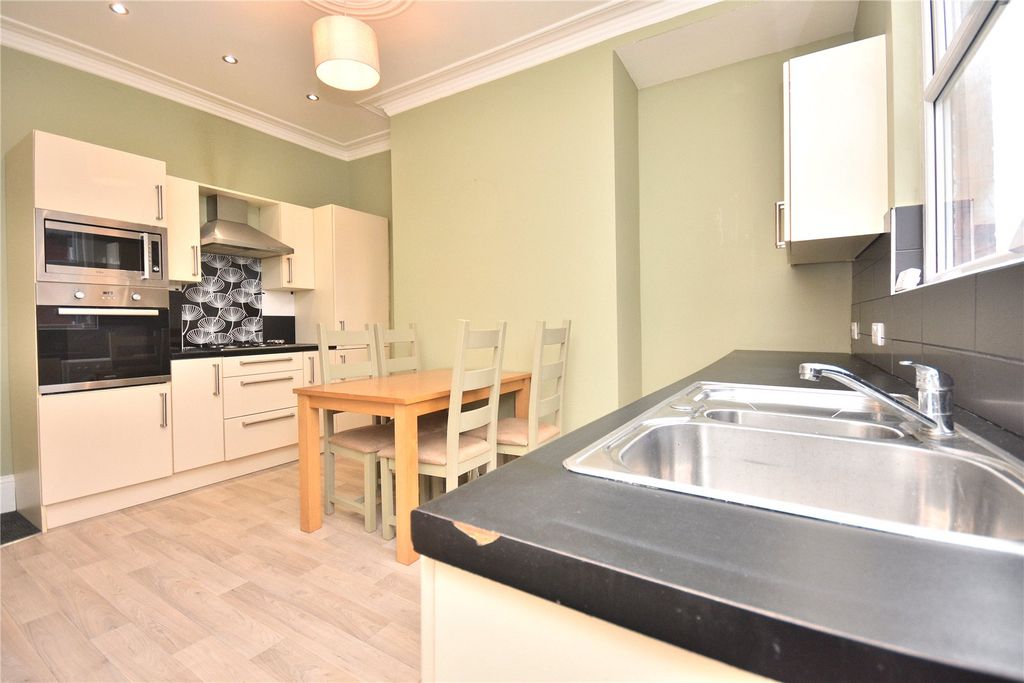 Property photo 3 of 12 Picture No. 21