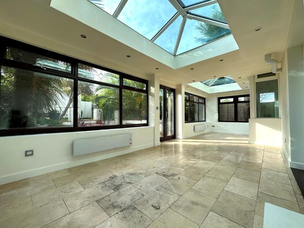 Property photo 3 of 14 9.Jpg