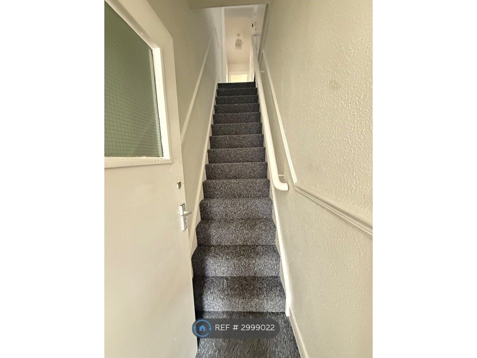 Property photo 2 of 5 Entrence To Top Flat