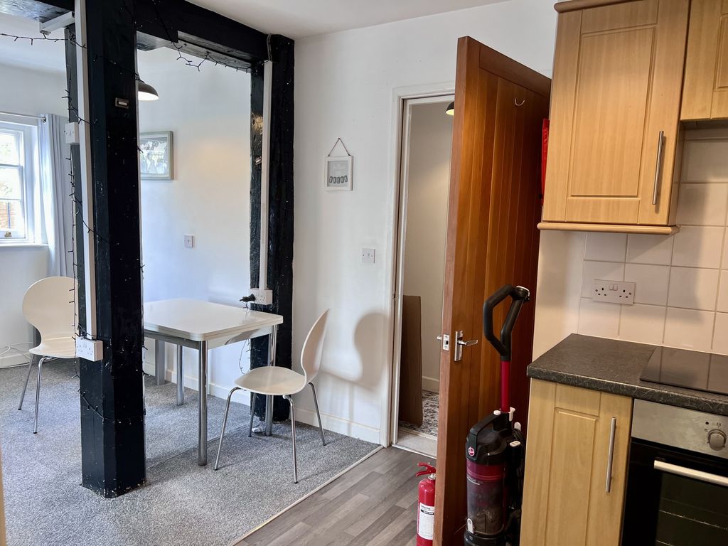 Property photo 3 of 13 Photo 6