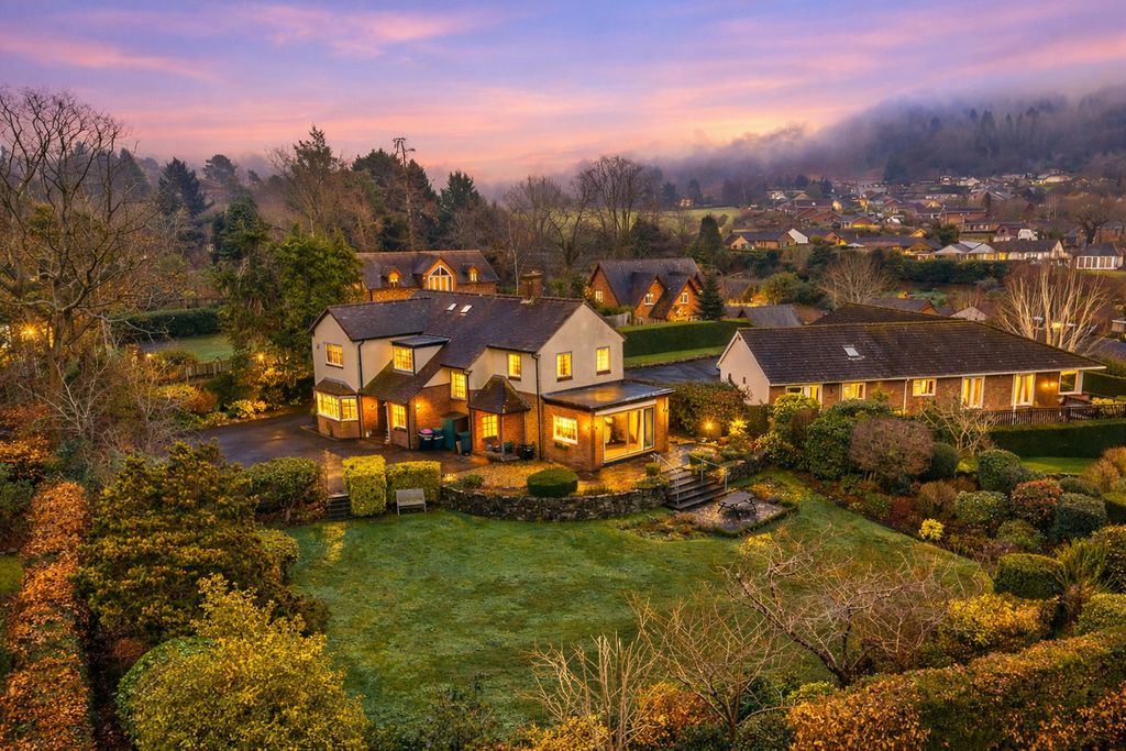 Property photo 1 of 27