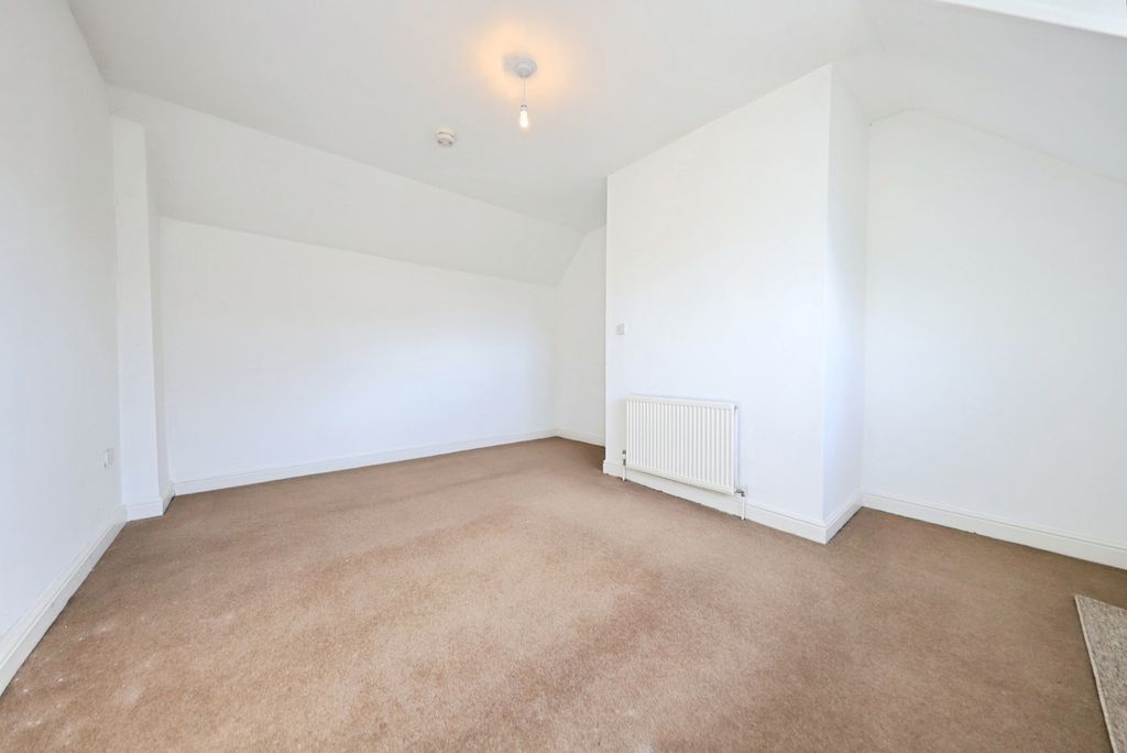 Property photo 3 of 17 Photo