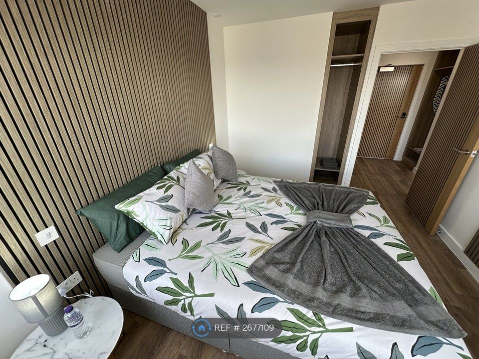 Property photo 2 of 10 Bedroom Pic 2