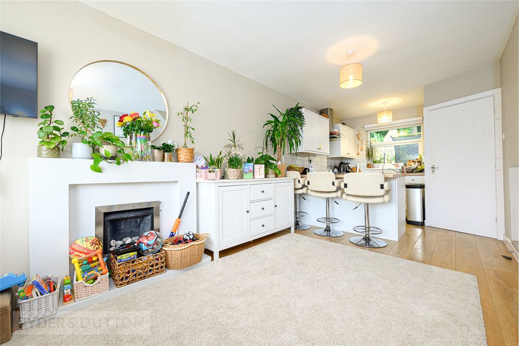 Property photo 2 of 14 Picture No. 22