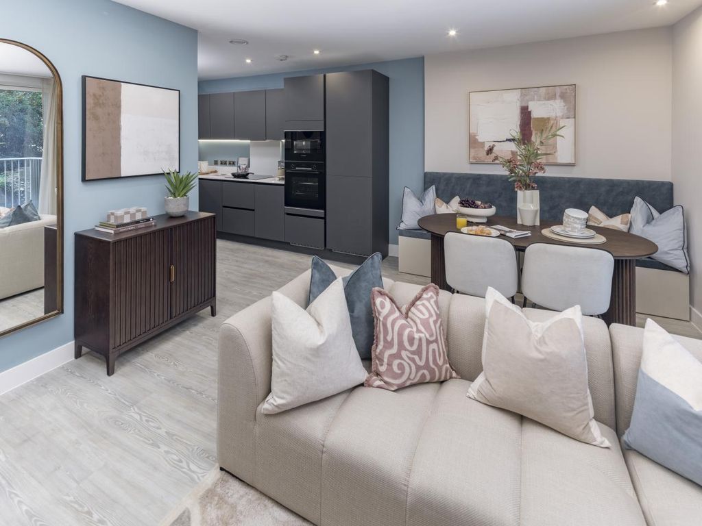 Property photo 3 of 14 Phoenix, Apartment 105