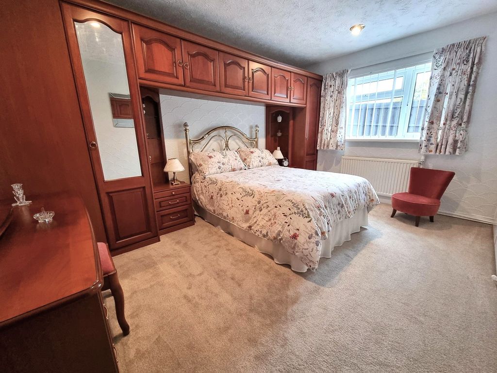 Property photo 2 of 19 Bedroom One