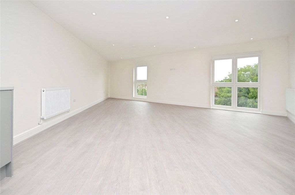 Property photo 3 of 7 Picture No. 15