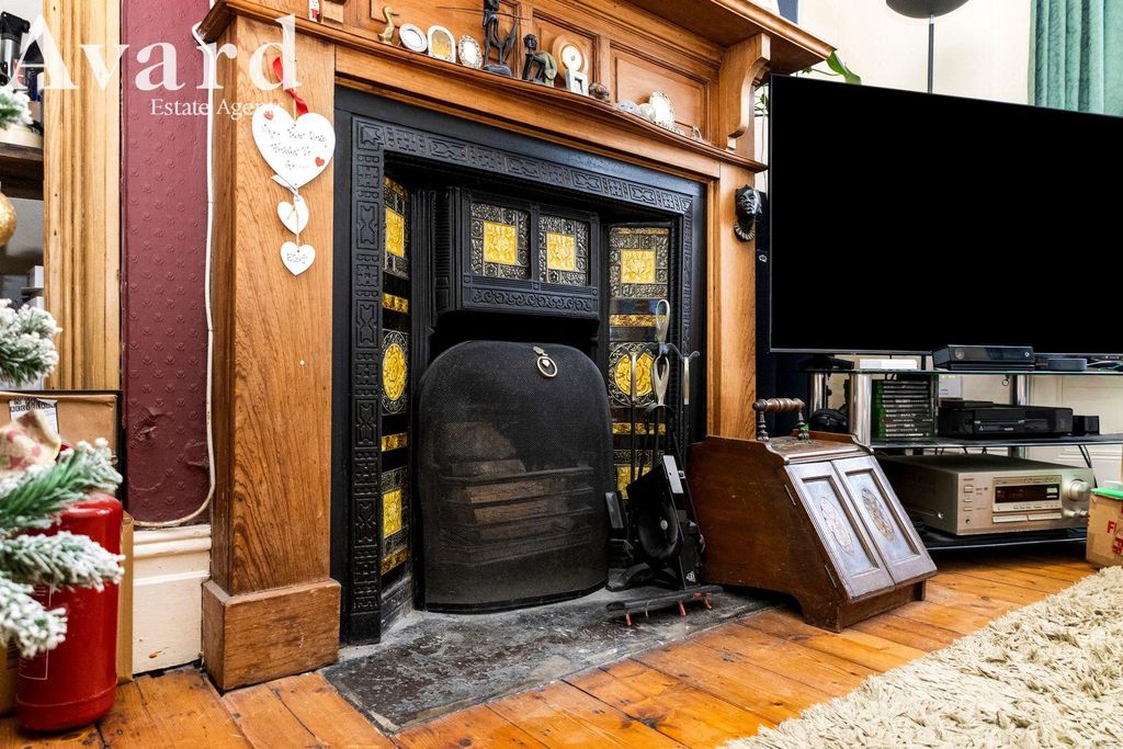 Property photo 3 of 19 114.Jpeg