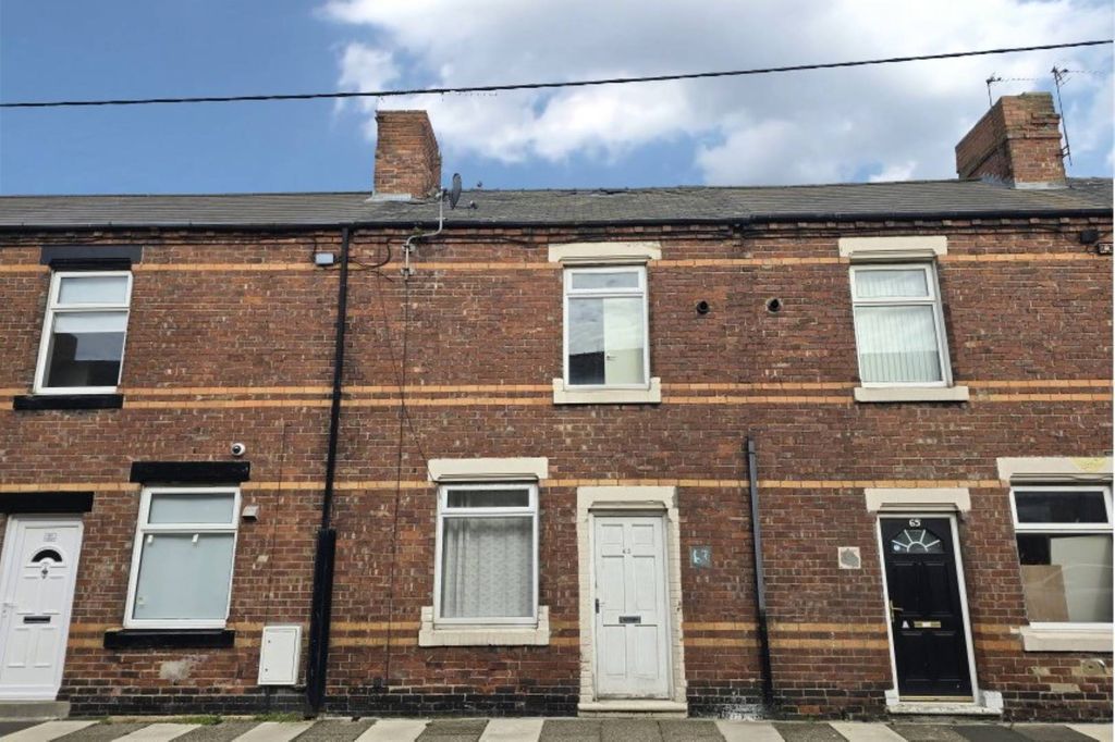 Property photo 1 of 2