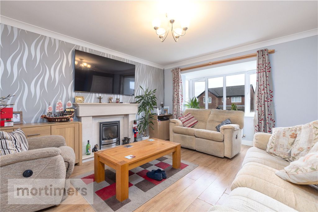 Property photo 2 of 20 Living Room