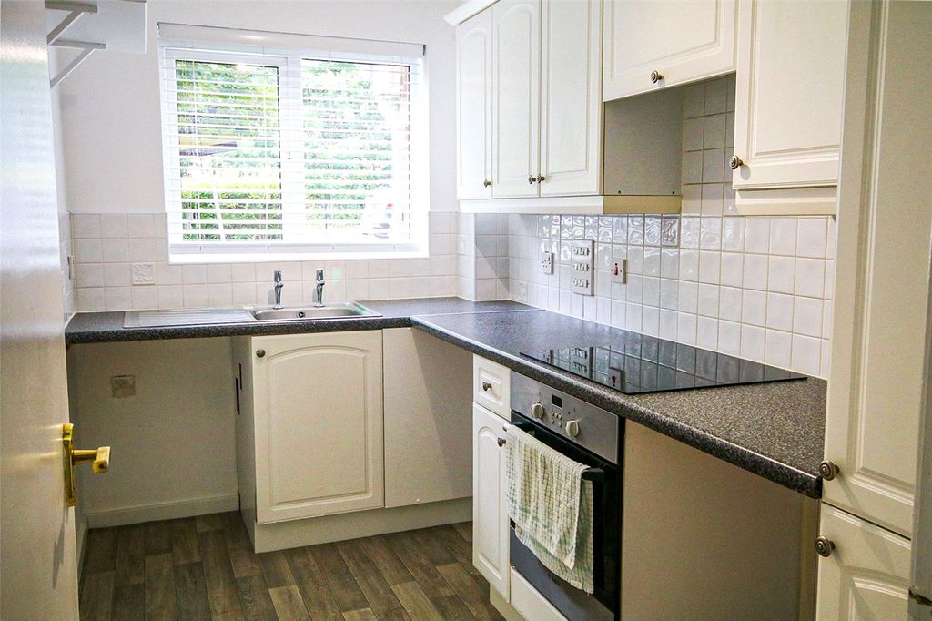 Property photo 3 of 13 Picture No. 10