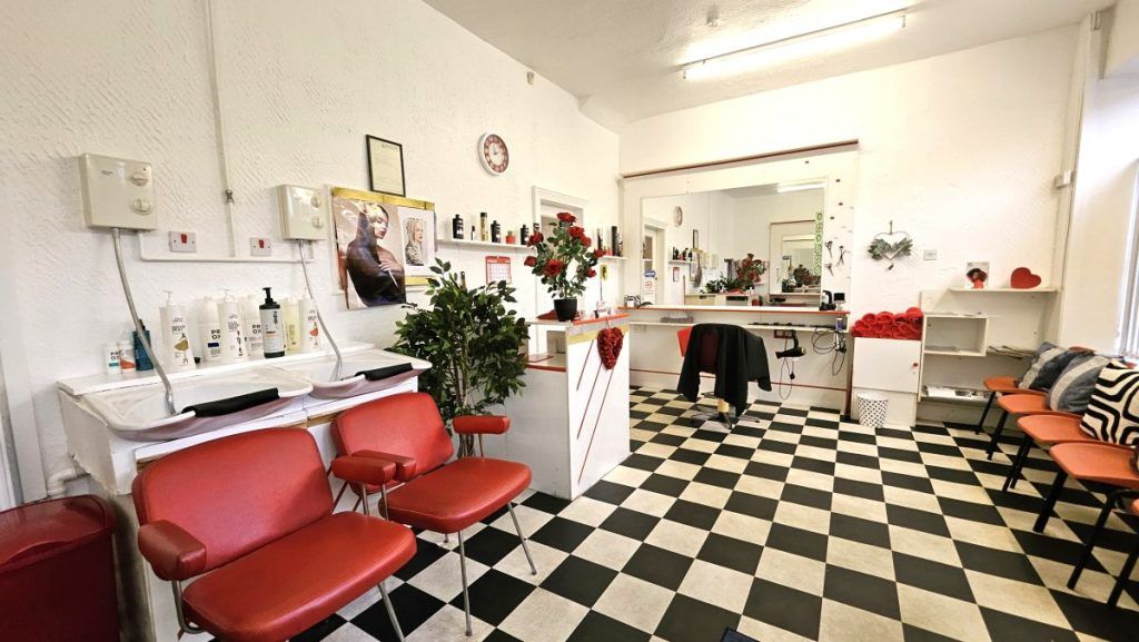 Property photo 3 of 28 3