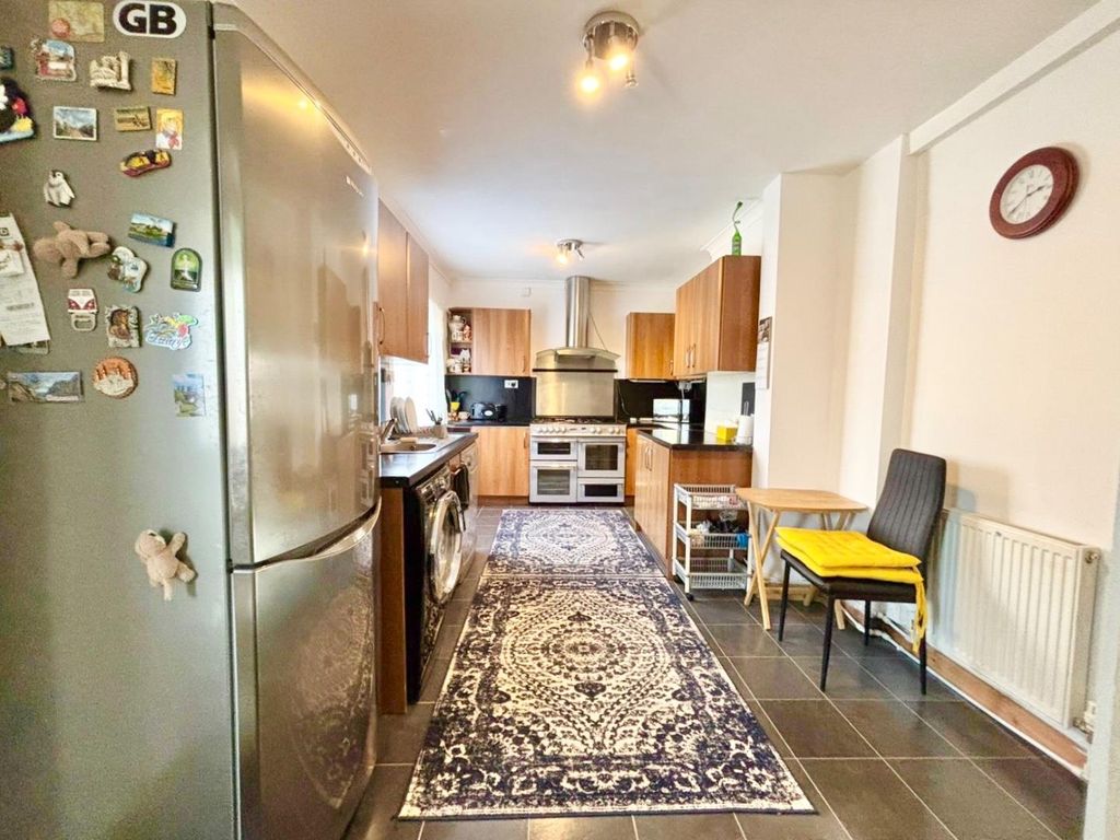 Property photo 3 of 19 F56E6704-8E9A-4366-B736-70E3838A3142.Jpeg