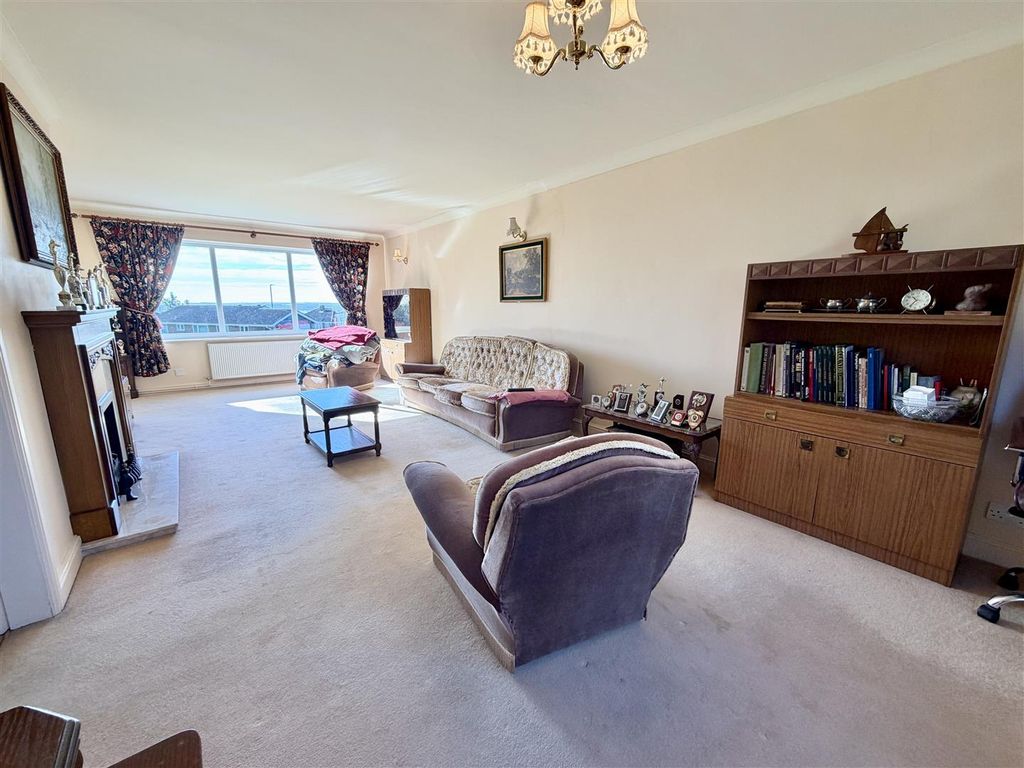 Property photo 3 of 25