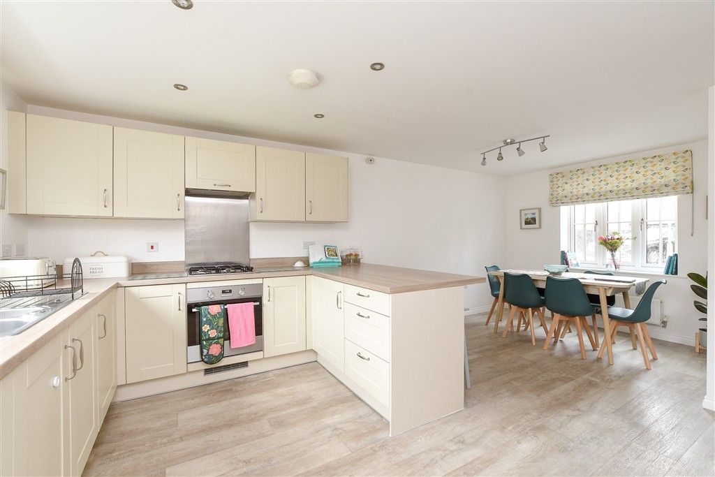 Property photo 3 of 19 Kitchen/Diner