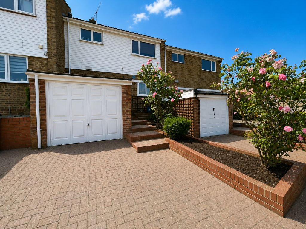 Property photo 1 of 9 5306631
