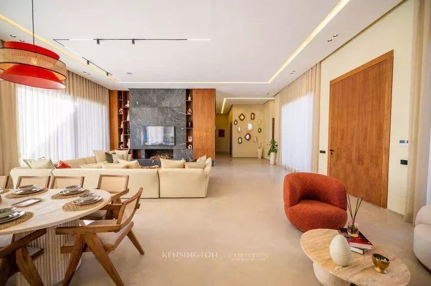 Property photo 3 of 25