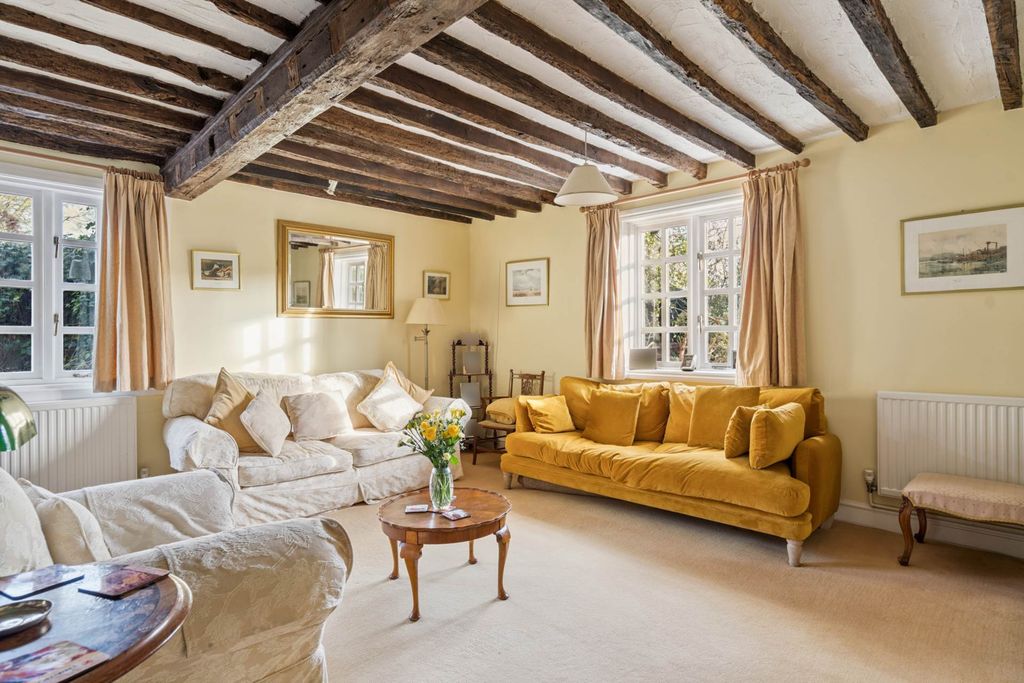 Property photo 3 of 28